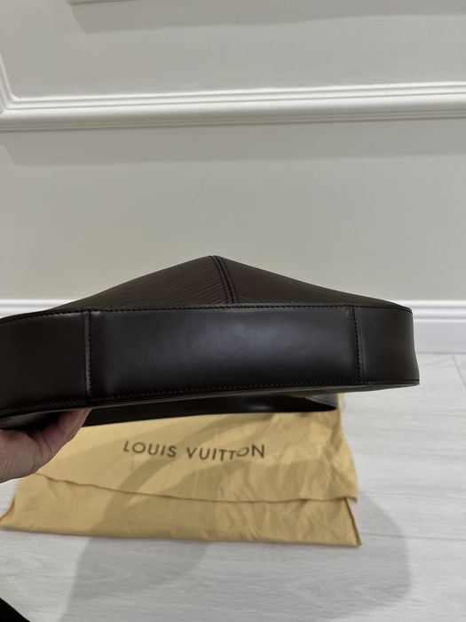 Сумка Louis Vuitton Reverie