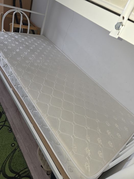 Кровать двухъярусная