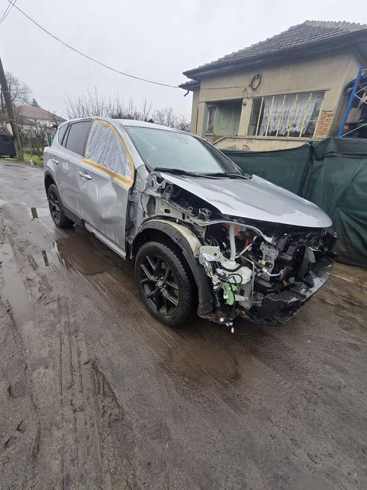Toyota Rav 4 2017g  2.5 XIBRID НА ЧАСТИ САМО
