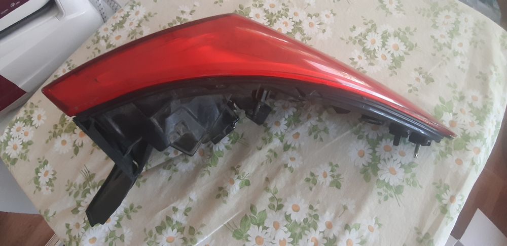 Lampă stânga stop frână  Renault Kadjar cu defect lumină frână