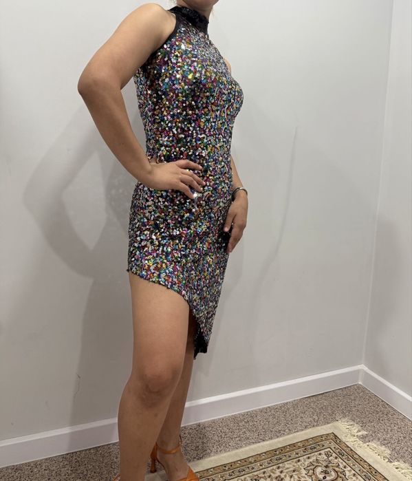 Срочно Би костюмдері сатылады