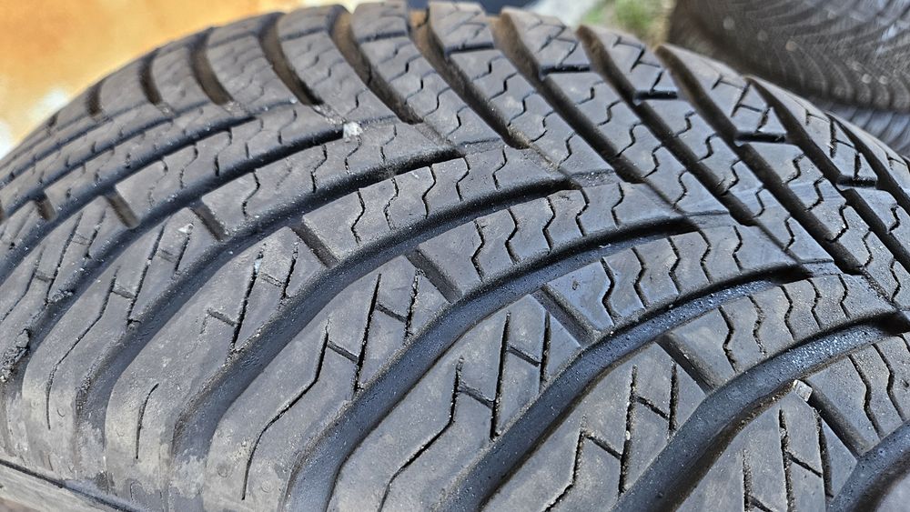 2бр гуми 195 65 15 дот 22