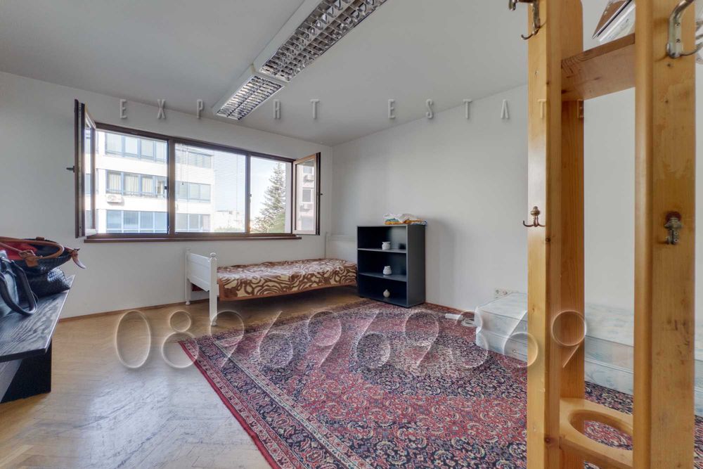 Продава се Четиристаен апартамент в Варна, Централна поща - 110 кв.м за 1910 €/кв.м - Снимка #6