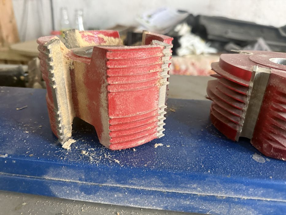 Freza rindeluit , imbinat dinti dek