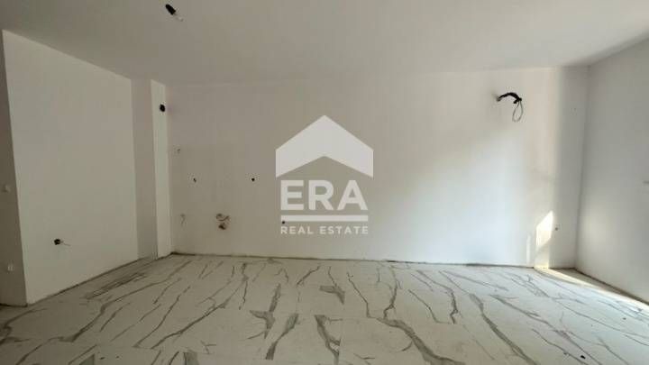 Продава се Двустаен апартамент в Приморско - 52 кв.м за 1324 €/кв.м - Снимка #4