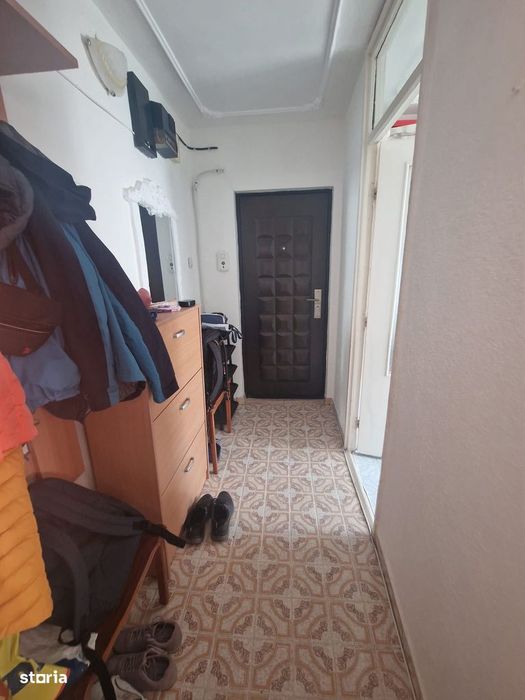 De vanzare apartament 2 camere, balcon, 50mp, etaj intermediar, 37000e
