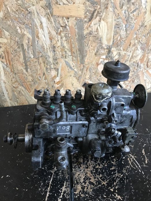 Горивна помпа Bosch 2.3 D за Mercedes 308 208 408D (1989-1995) 0400074907