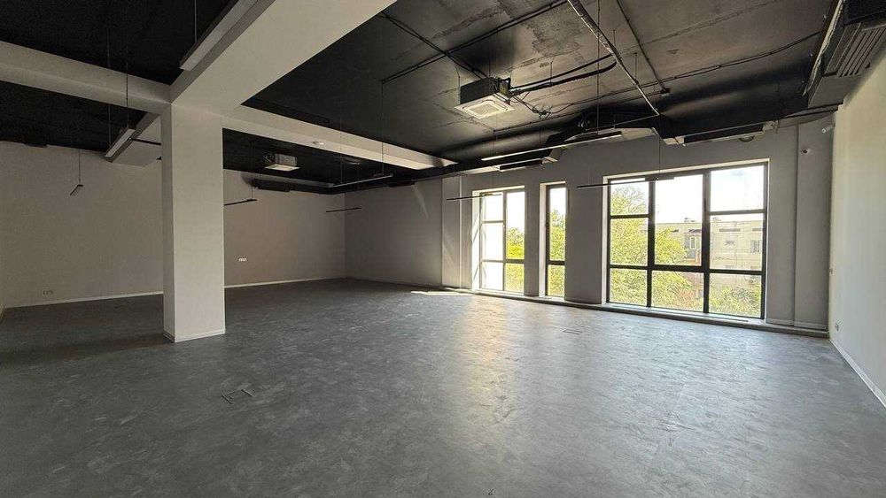 Большой офис в аренду (1057м2) в бизнес центре