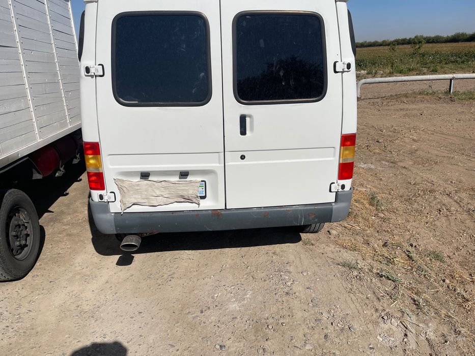 Ford transit sotiladi
