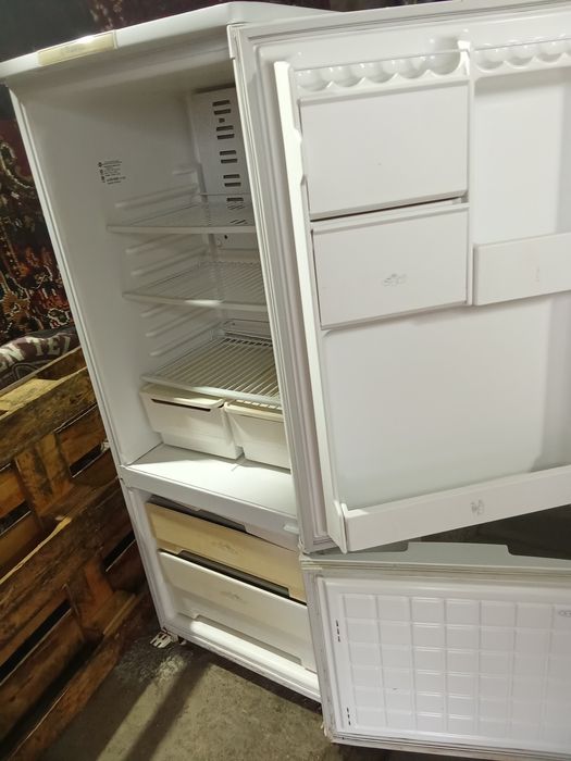 Продам холодильник