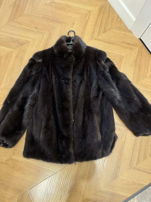 Норковая шуба продается
