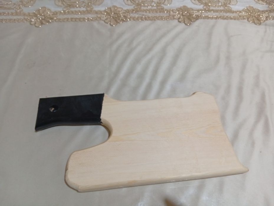 Noodatiy taxtacha sabzavot to'rg'gich