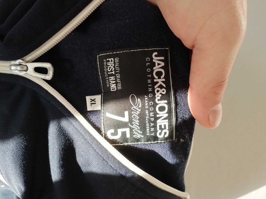 Оригинален суитшърт JACK & JONES - L размер