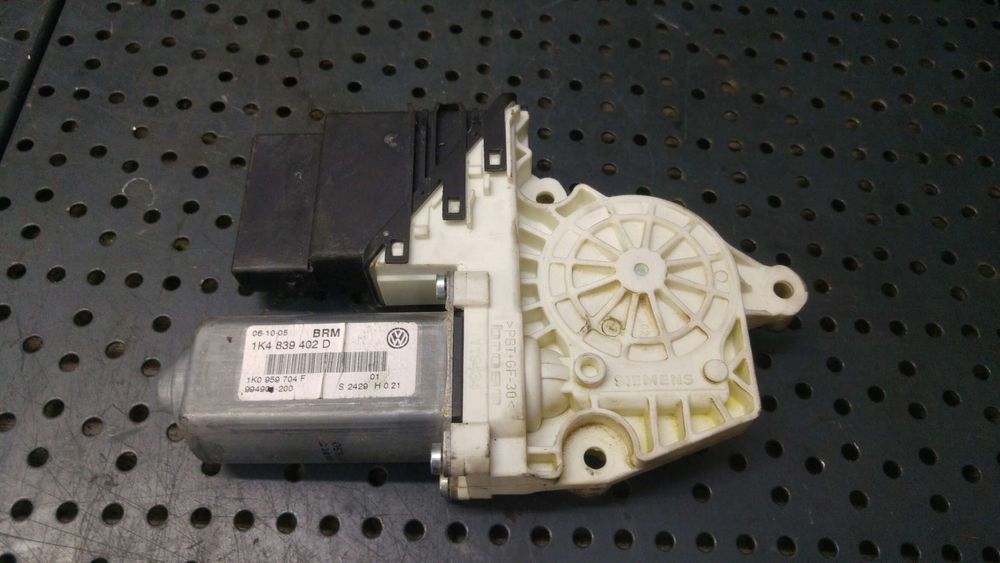Motoras macara dreapta spate vw golf 5 1k1 1k4839402d 1k0959704f 994901200