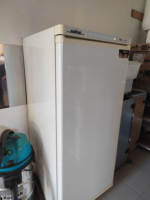 Фризер вертикален