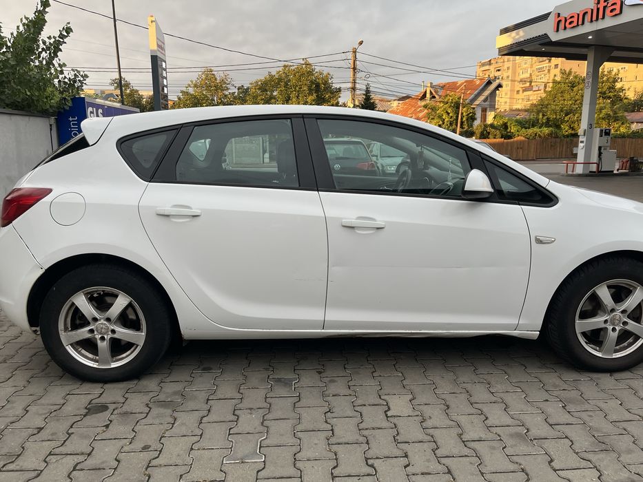OPEL Astra 2010 — imagine 3