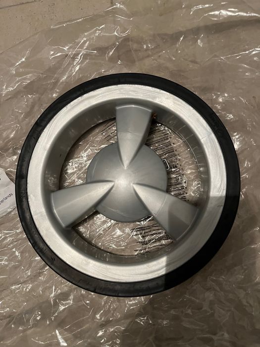 задна гума за Stokke Xplory