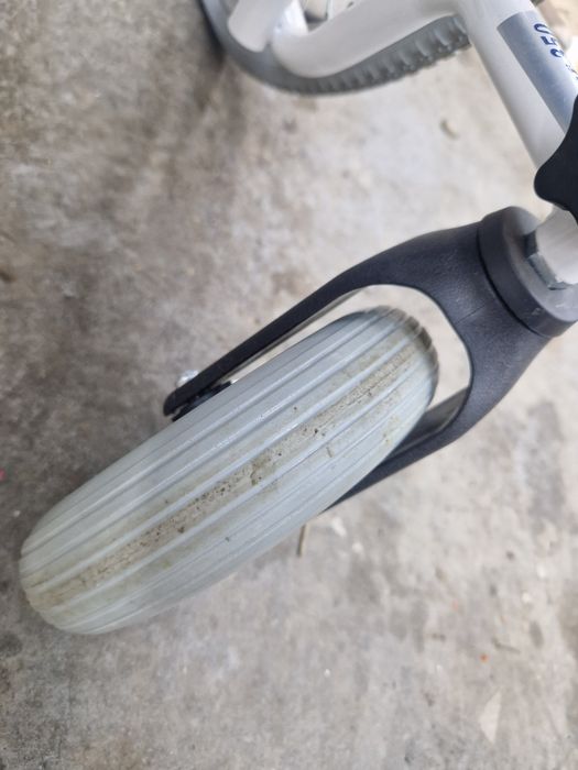 Продам коляску для инвалидов-пенсионеров