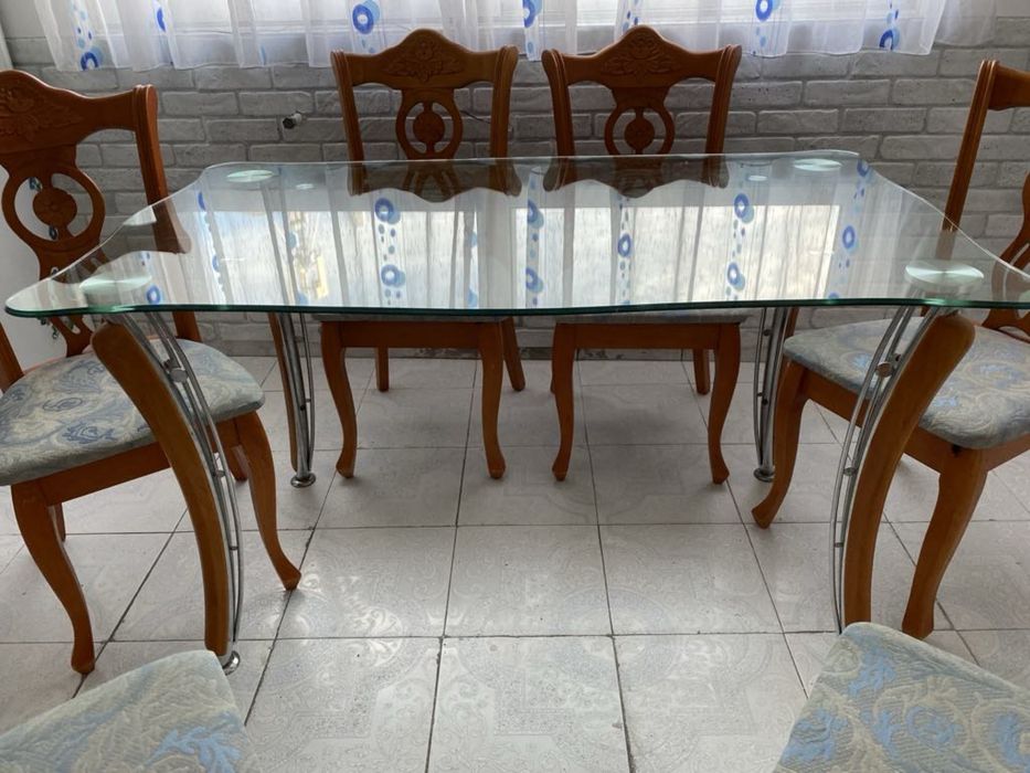 Трапезна маса