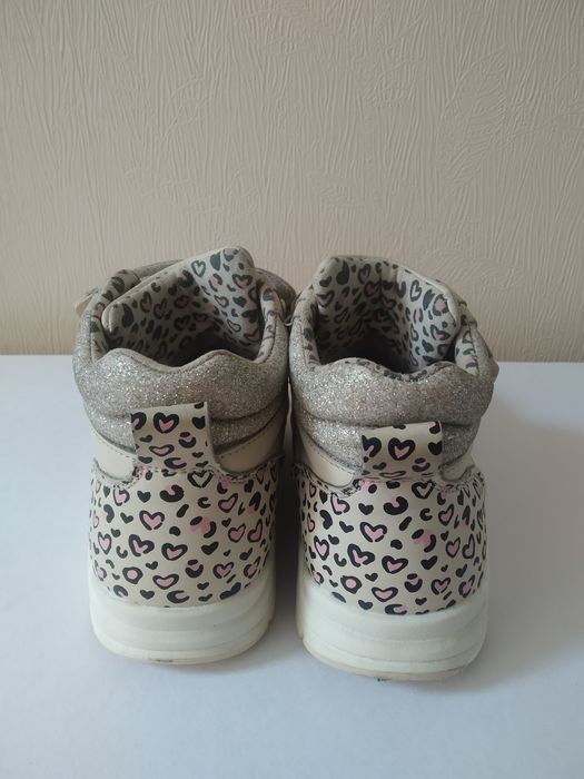 Ботинки на девочку демисезонные, р. 30.