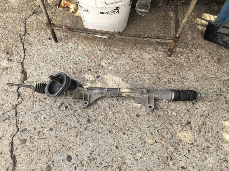 Кормилна рейка Nissan note/micra