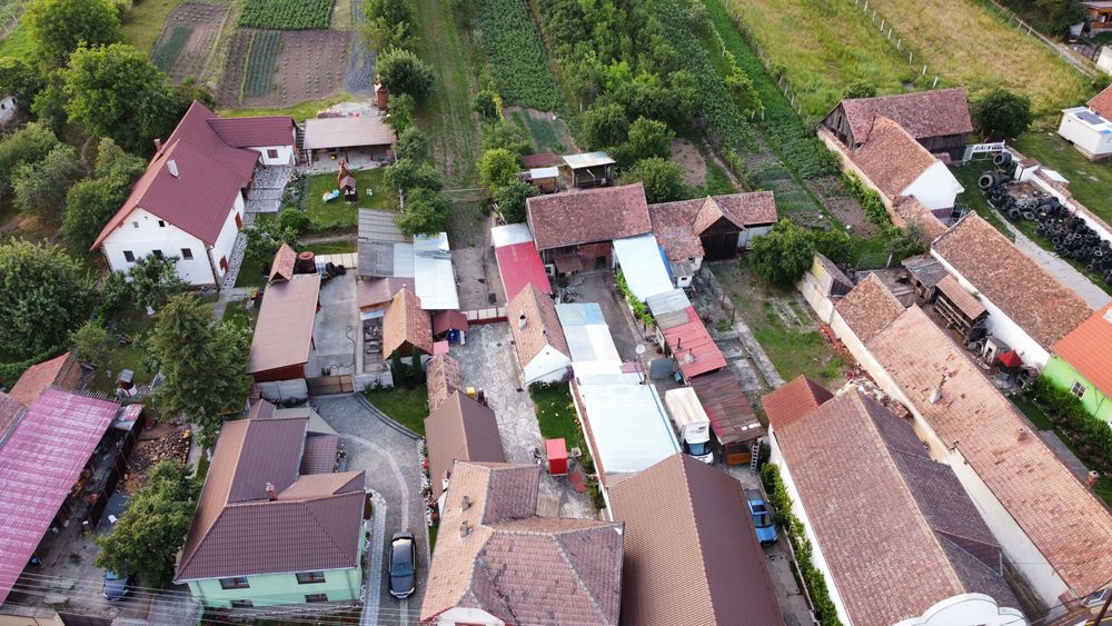 Casa de vânzare + grădina