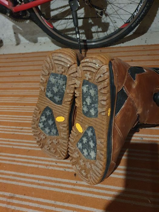 Vand boots snowboar K2 Maysis piele vibram marime 44.5
