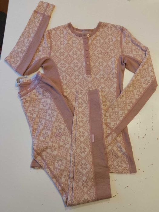 Комплект клин и блуза мерино вълна