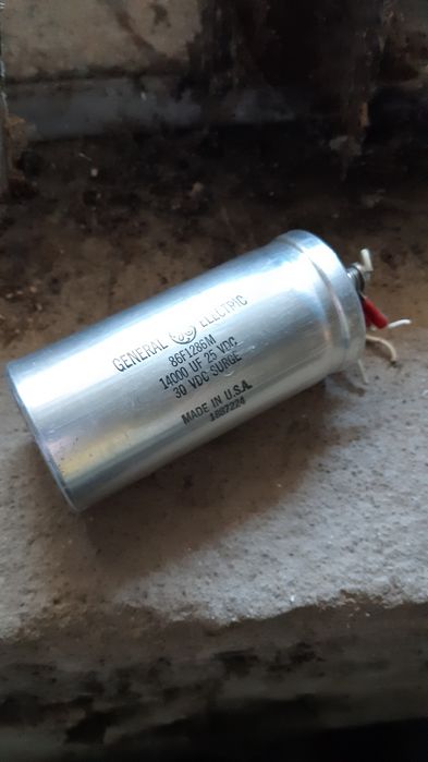 Condensator General Electric 14000uF la 25V