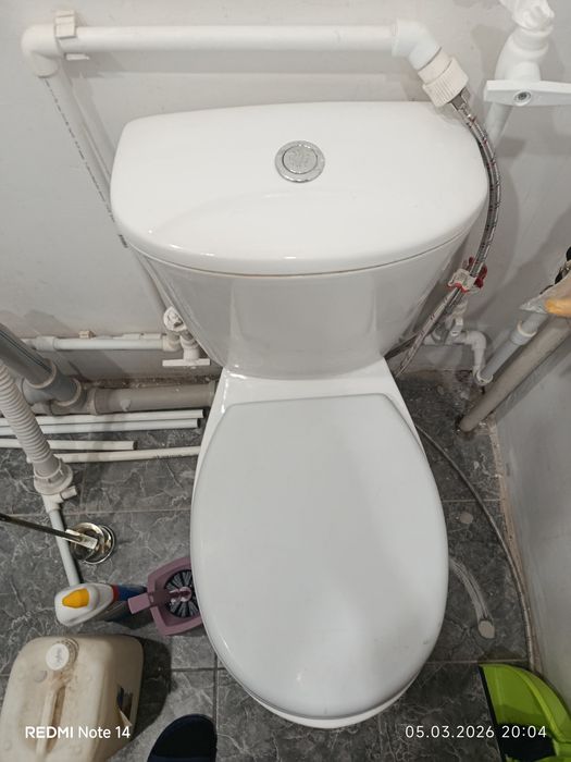 Унитаз б/у с бачком