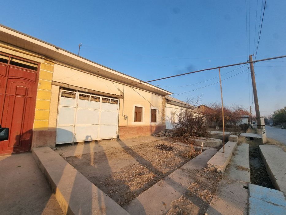 Navoy  Narpay 3 bo'lim hovli sotiladi