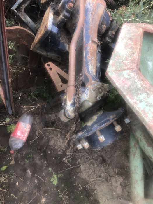 Punte piesa pentru tractor deutz