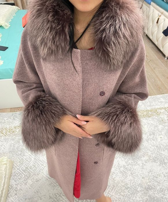 Продам женское польто новое