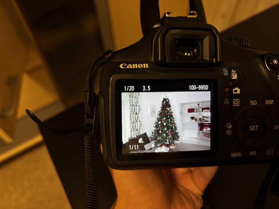 Camera DSLR Canon EOS 1100D