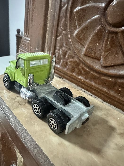 2 machete camion