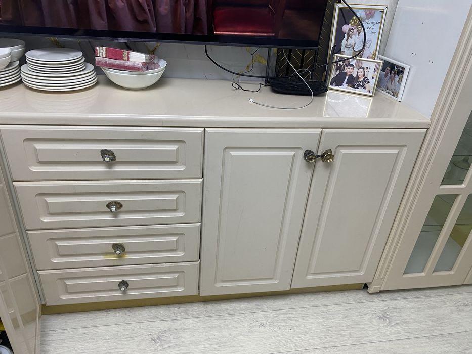 продам шкаф для гостинной