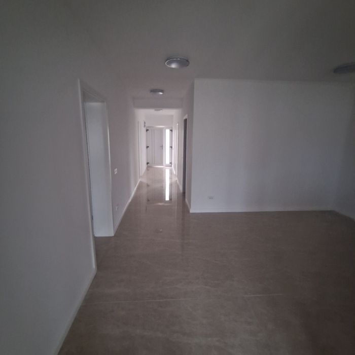 Casa de vanzare Str Căprioarei la cheie