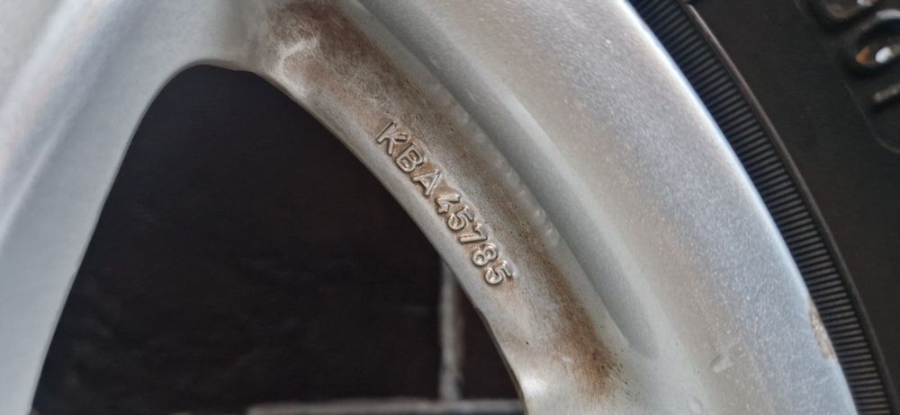 Алуминиеви джанти с гуми 15"