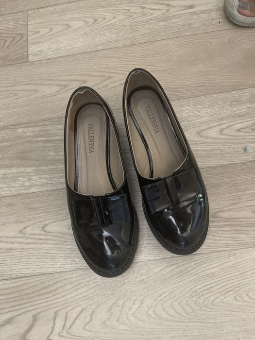 Балетки белые кожаные