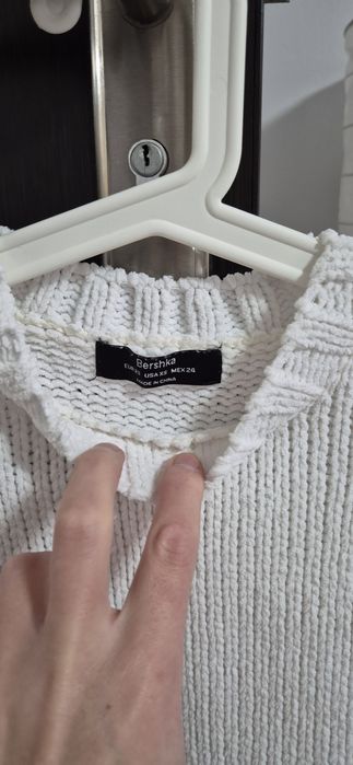 Pulover Bershka marimea S