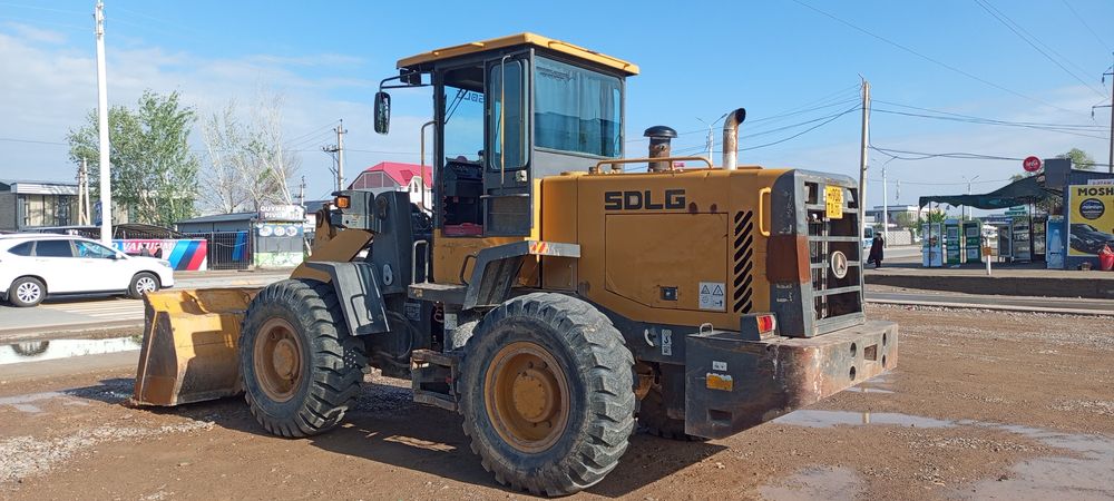 Фронтальный погрузчик