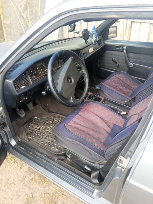 Mercedes 190 W201