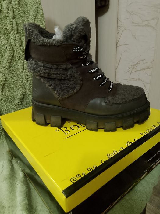 Ботинки женские.