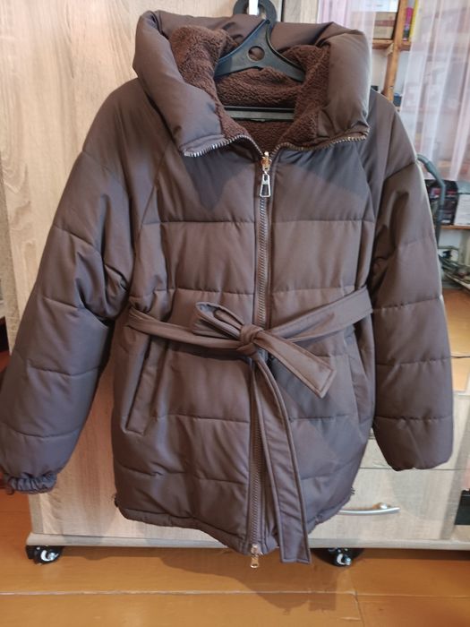Продам куртку зимнюю.