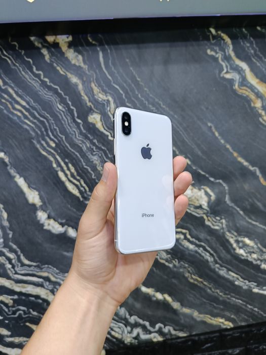 Iphone X  88%/64