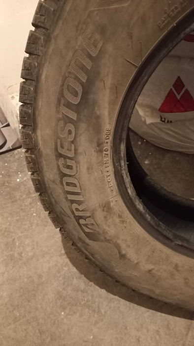 Срочно продам шины б/у