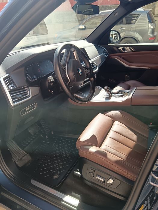 Vând BMW X 5 45e plug-in hybrid