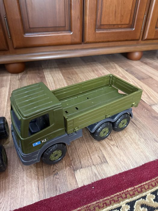 Машина ойыншык 2 шт