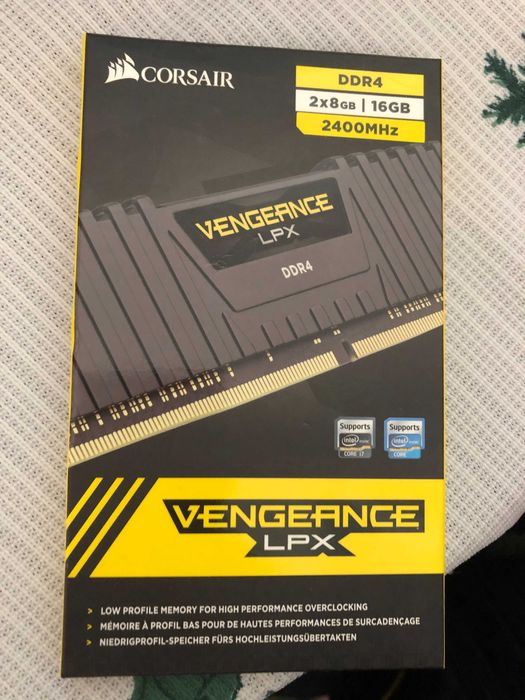 i3 8100, 16GB RAM, MB Gigabyte Z370, Sursa 700 W,  Cooler CPU Zalman