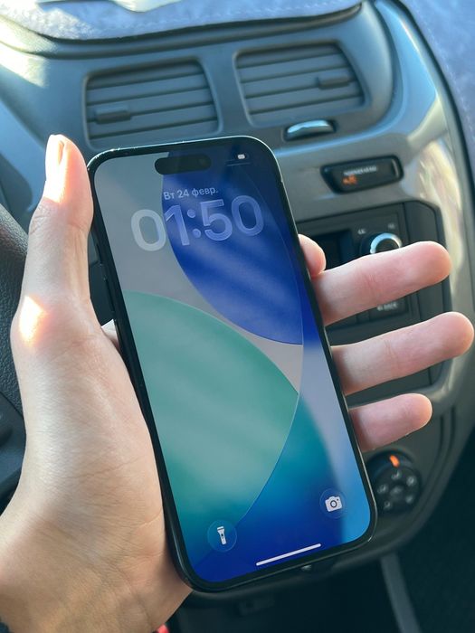 Продам iPhone 16 айфон 16